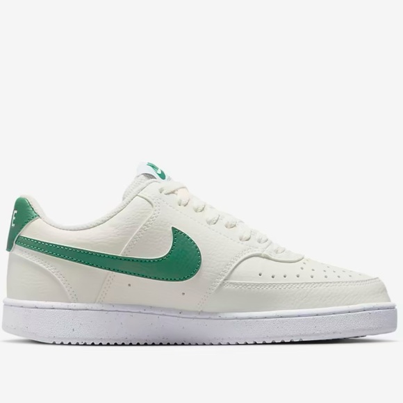 Nike WMNS Court Vision Low Next
Nature
Sail/White/Malachite
Shoes
FQ8892-133 - Picture 6 of 16